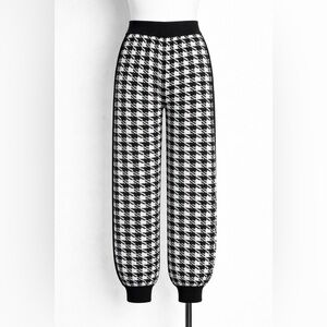 Black & White Houndstooth Knit Jogger Pants